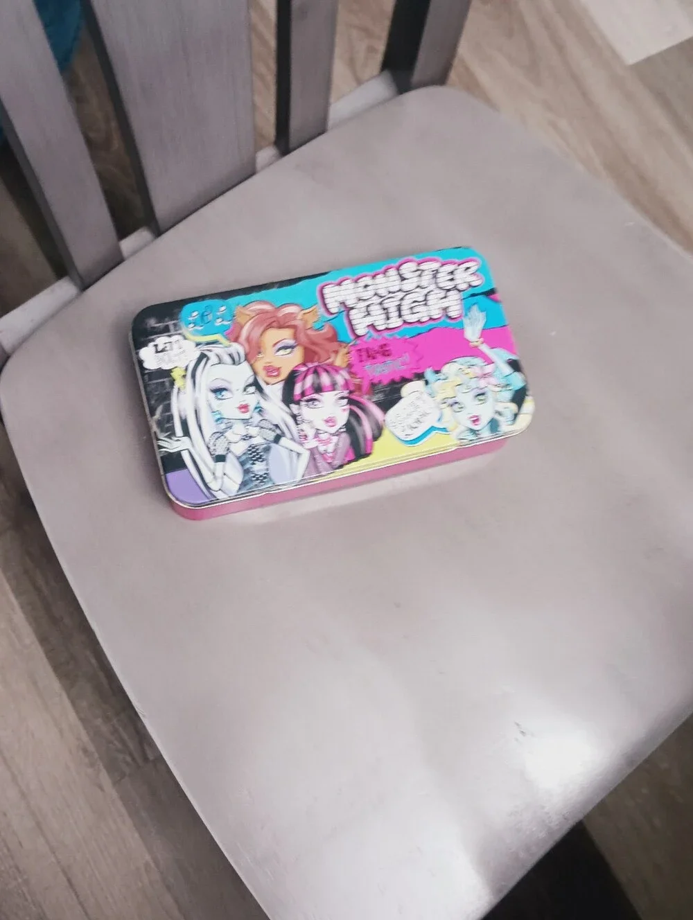 Monster High Pink & Teal Character Tin